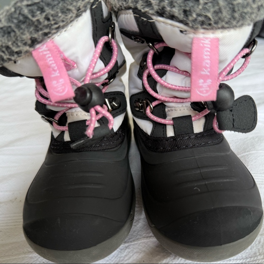 Kamik toddler size 8 winter boats